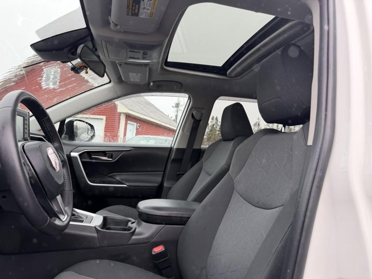 2021 Toyota RAV4 XLE AWD | Sunroof | Heated Wheel + Seats | Power Seat | Radar Cruise | CarPlay + Android | and More! Photo