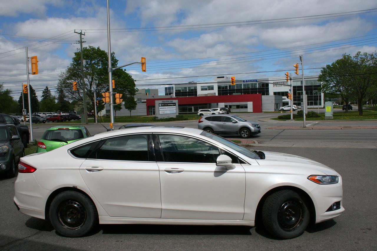 2014 Ford Fusion SE Photo4