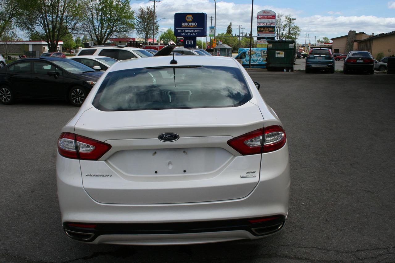 2014 Ford Fusion SE Photo