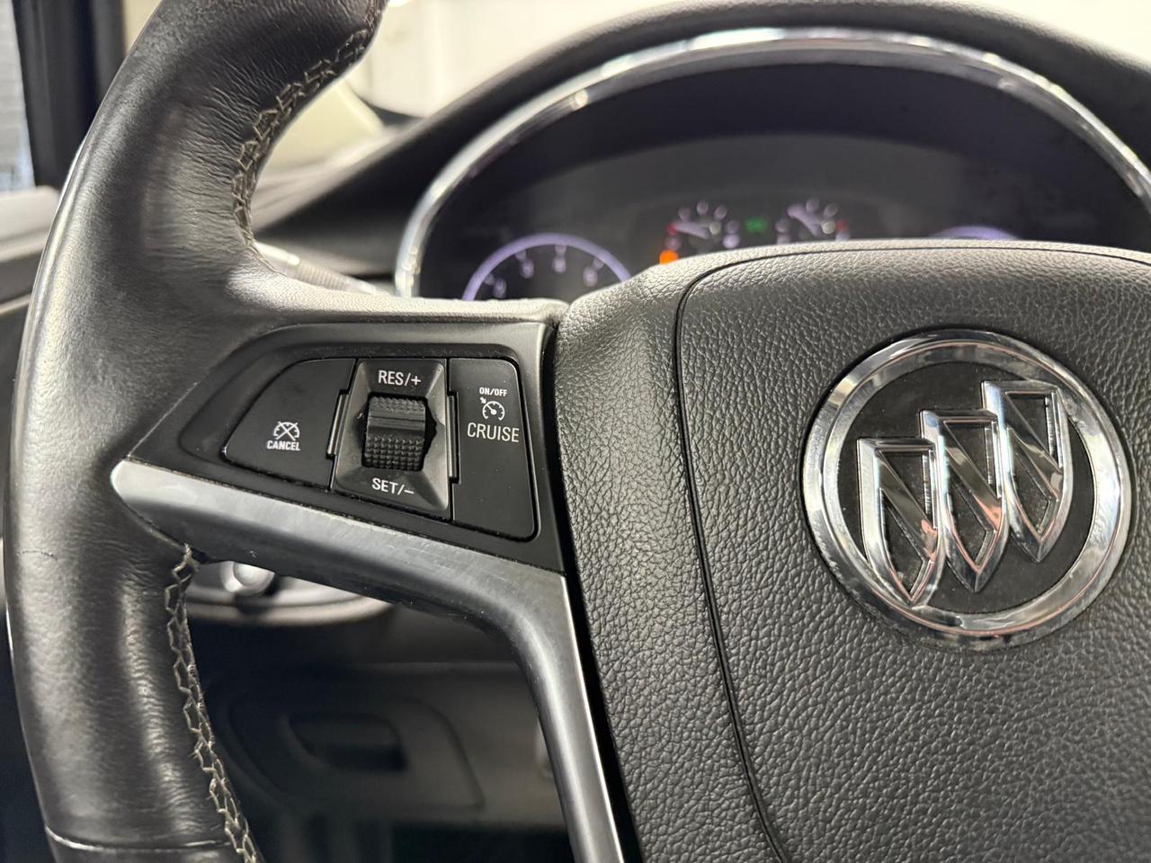 2017 Buick Encore Essence AWD NAVIGATION BLIND SPOT SUNROOF CERTIFEI Photo