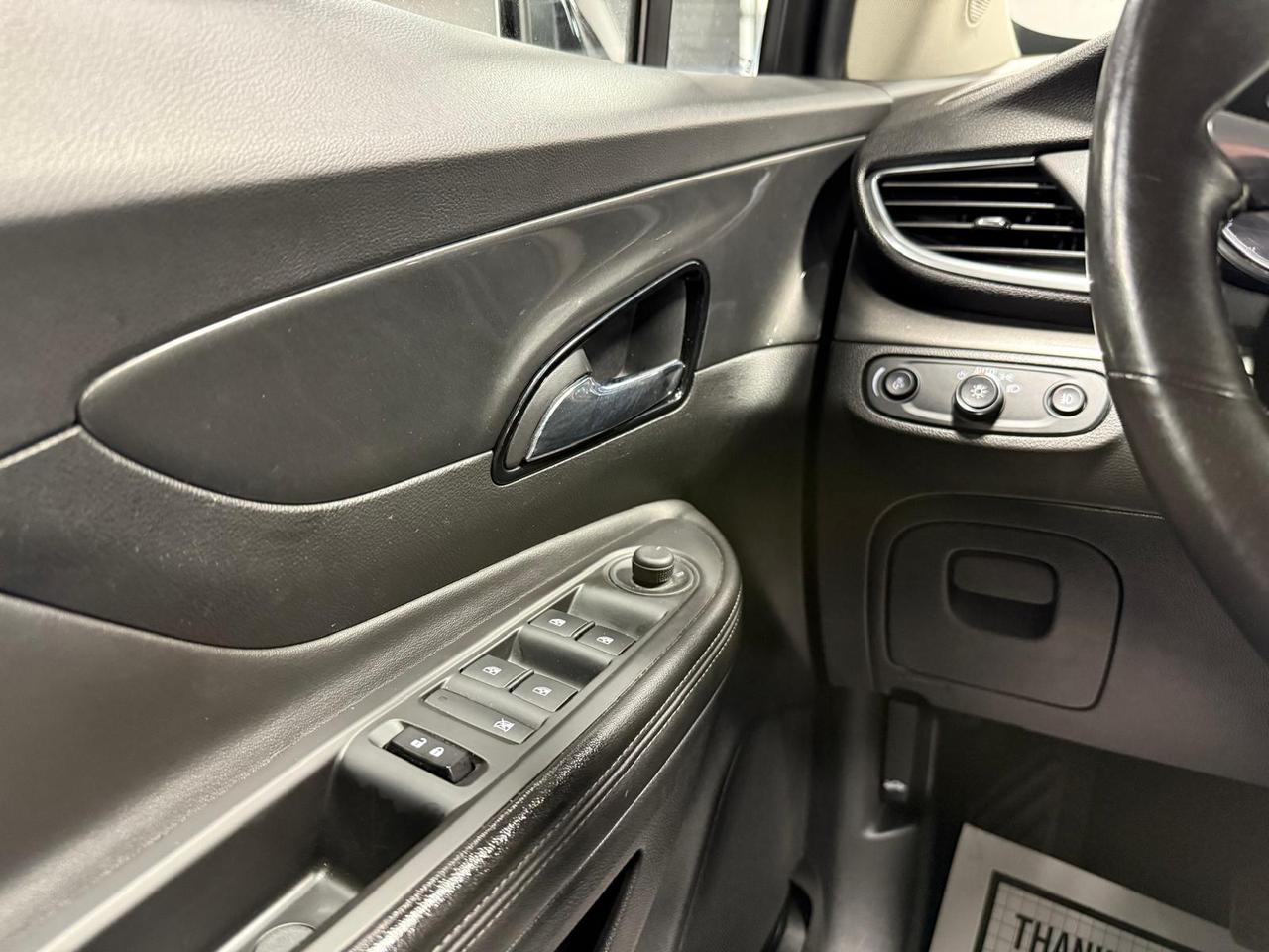 2017 Buick Encore Essence AWD NAVIGATION BLIND SPOT SUNROOF CERTIFEI Photo