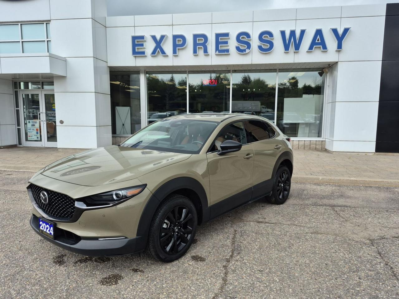 2024 Mazda CX-30 SUNA! LOCAL TRADE, LOADED! LIKE NEW! LEATHER, ROOF Photo0