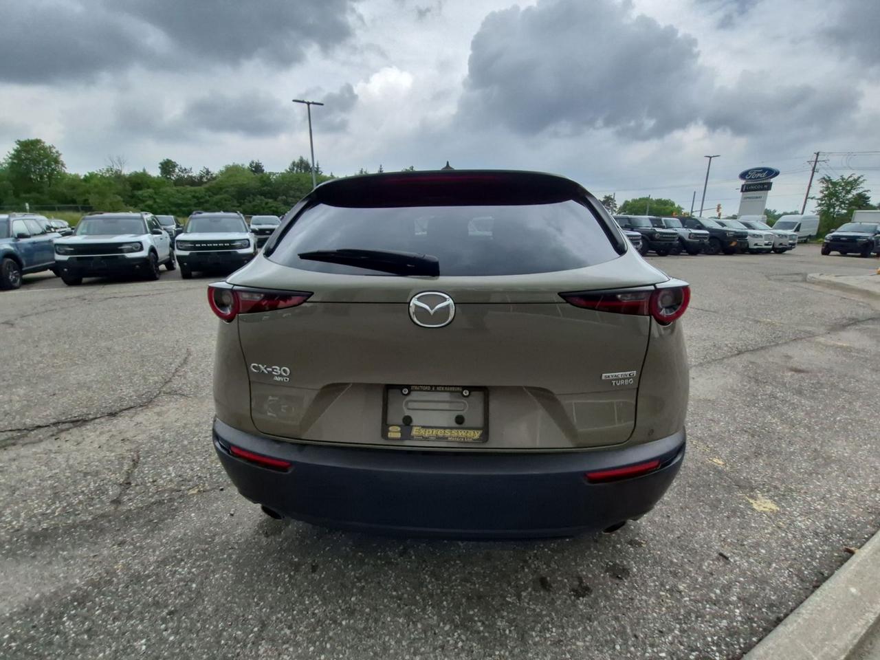 2024 Mazda CX-30 SUNA! LOCAL TRADE, LOADED! LIKE NEW! LEATHER, ROOF Photo