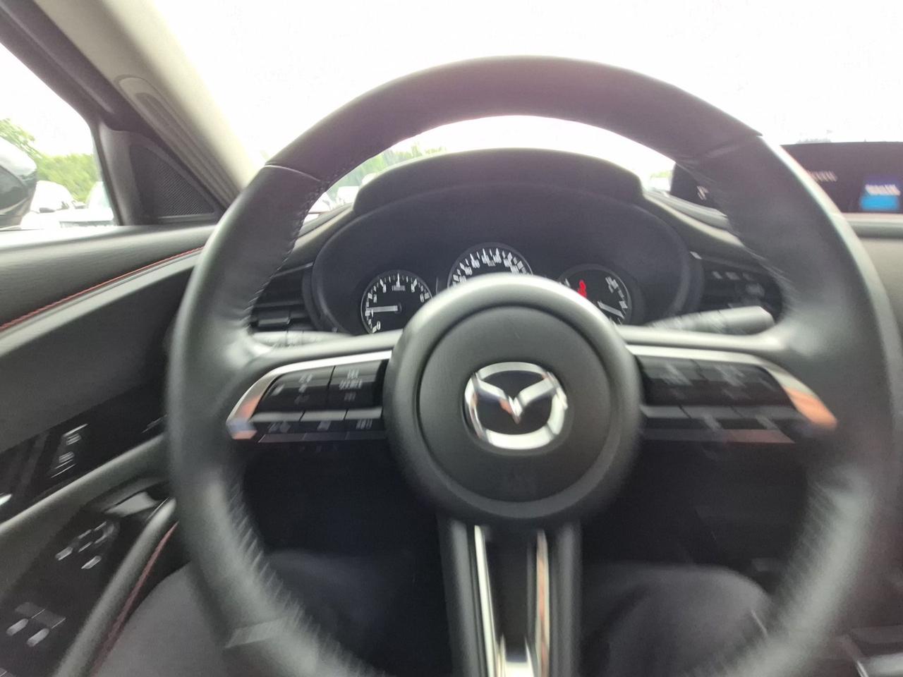 2024 Mazda CX-30 SUNA! LOCAL TRADE, LOADED! LIKE NEW! LEATHER, ROOF Photo