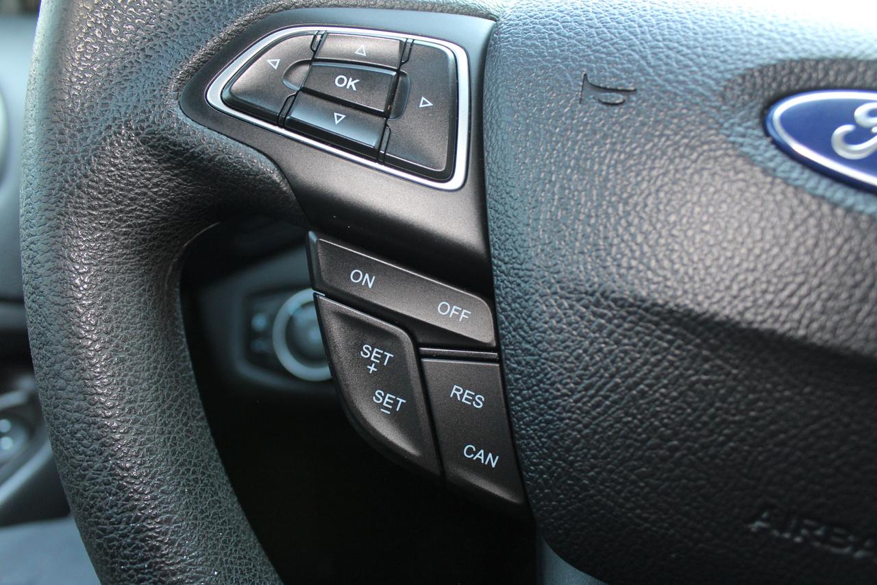 2017 Ford Escape SE Photo