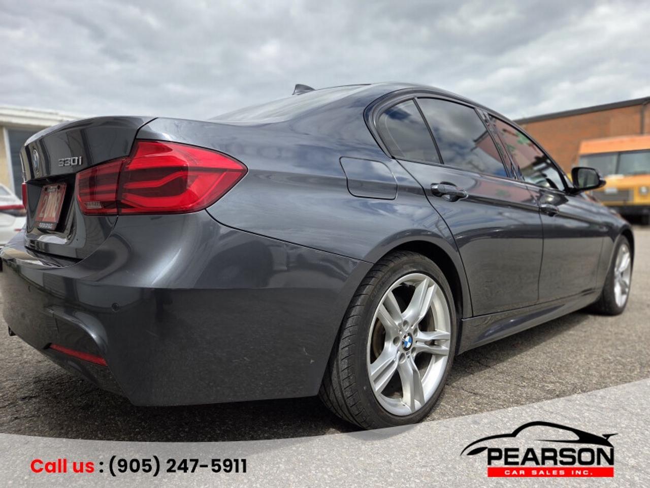 2018 BMW 3-Series 330i xDrive Photo3