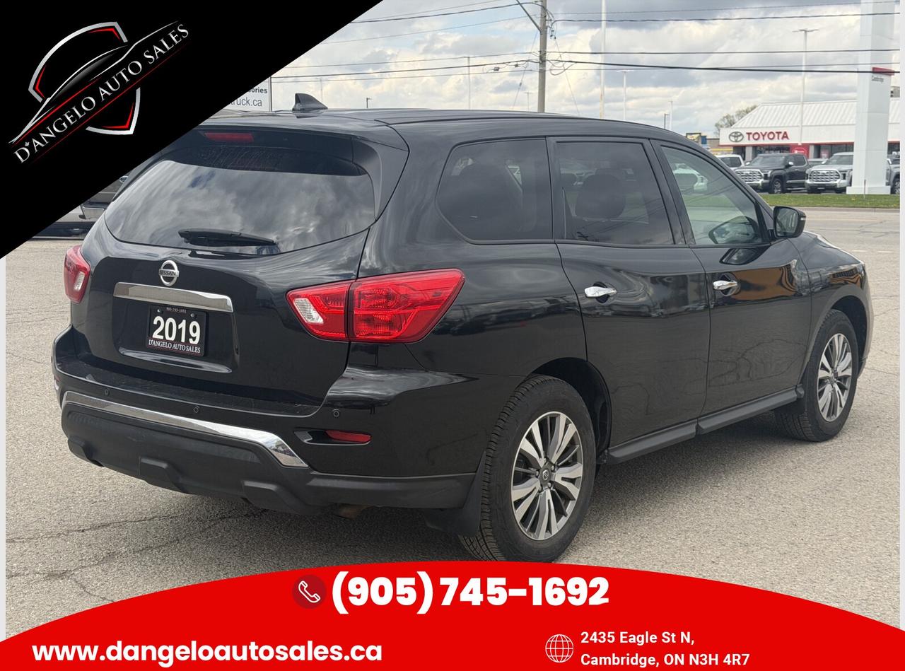 2019 Nissan Pathfinder SL Photo