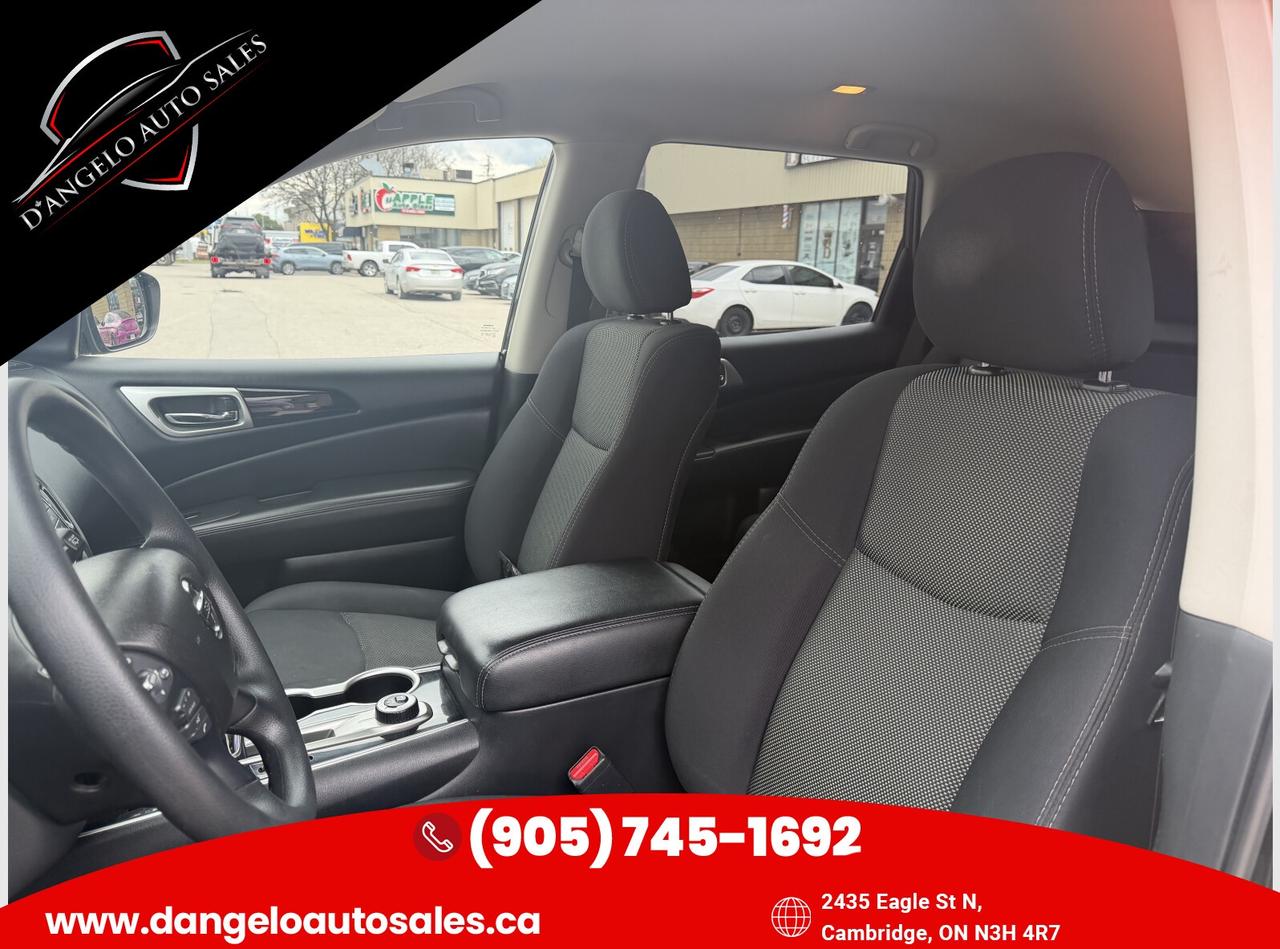2019 Nissan Pathfinder SL Photo