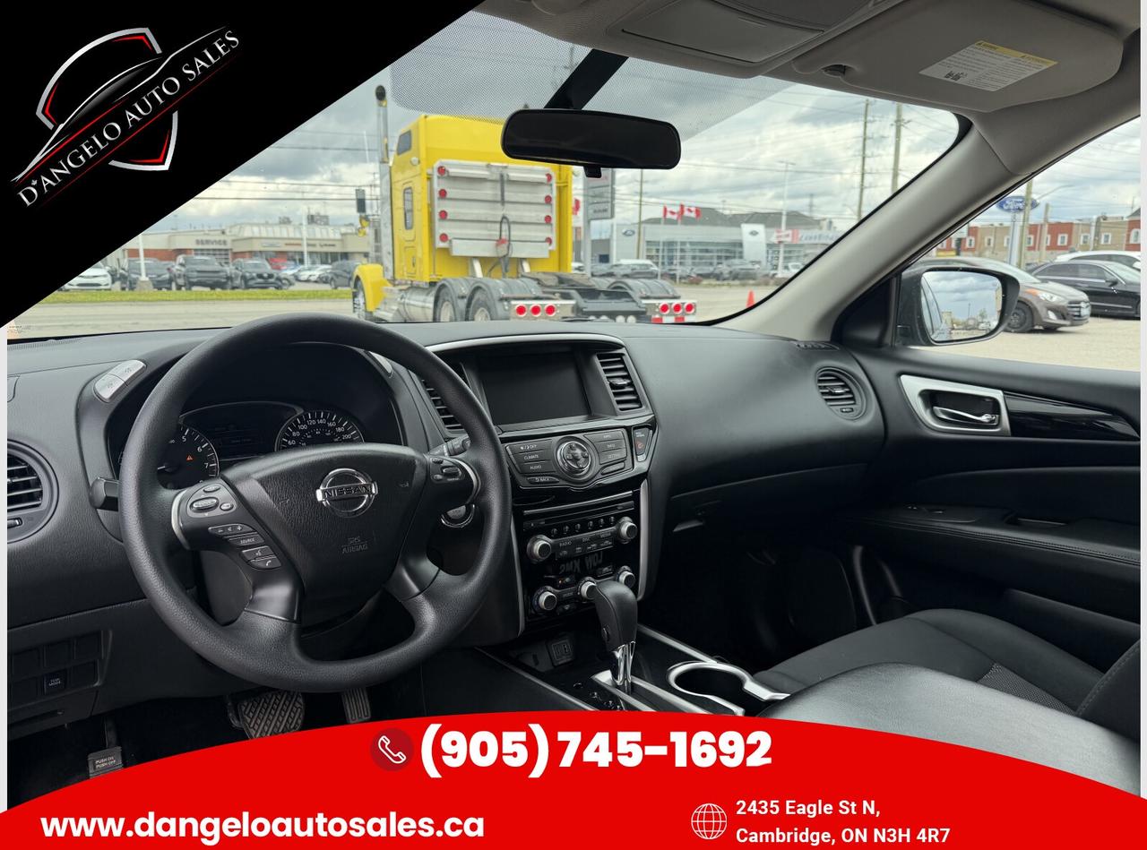 2019 Nissan Pathfinder SL Photo