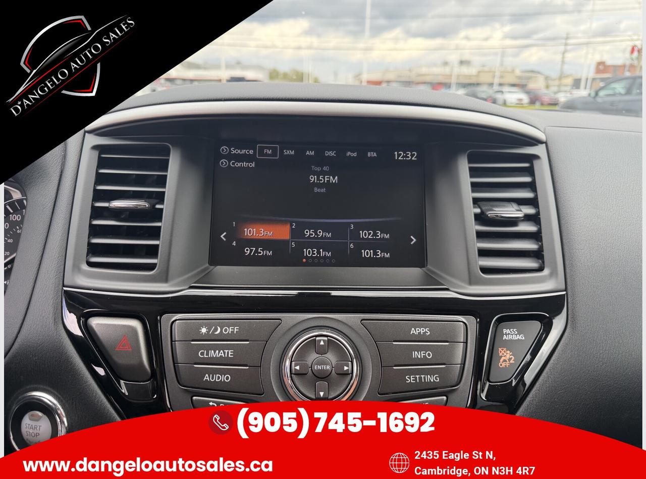 2019 Nissan Pathfinder SL Photo