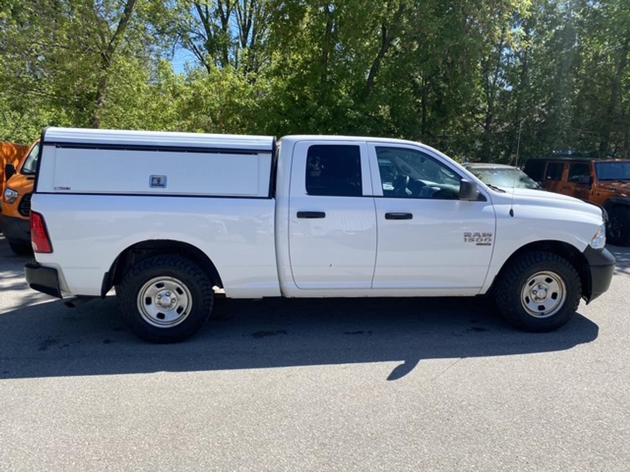 2019 RAM 1500 Classic 1500 Classic Photo3