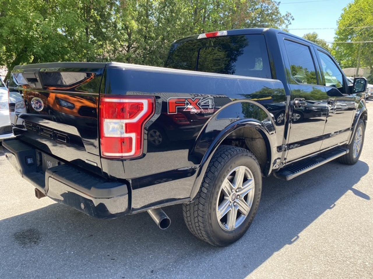 2019 Ford F-150 XLT CREW CAB SHORT BED 4WD Photo3