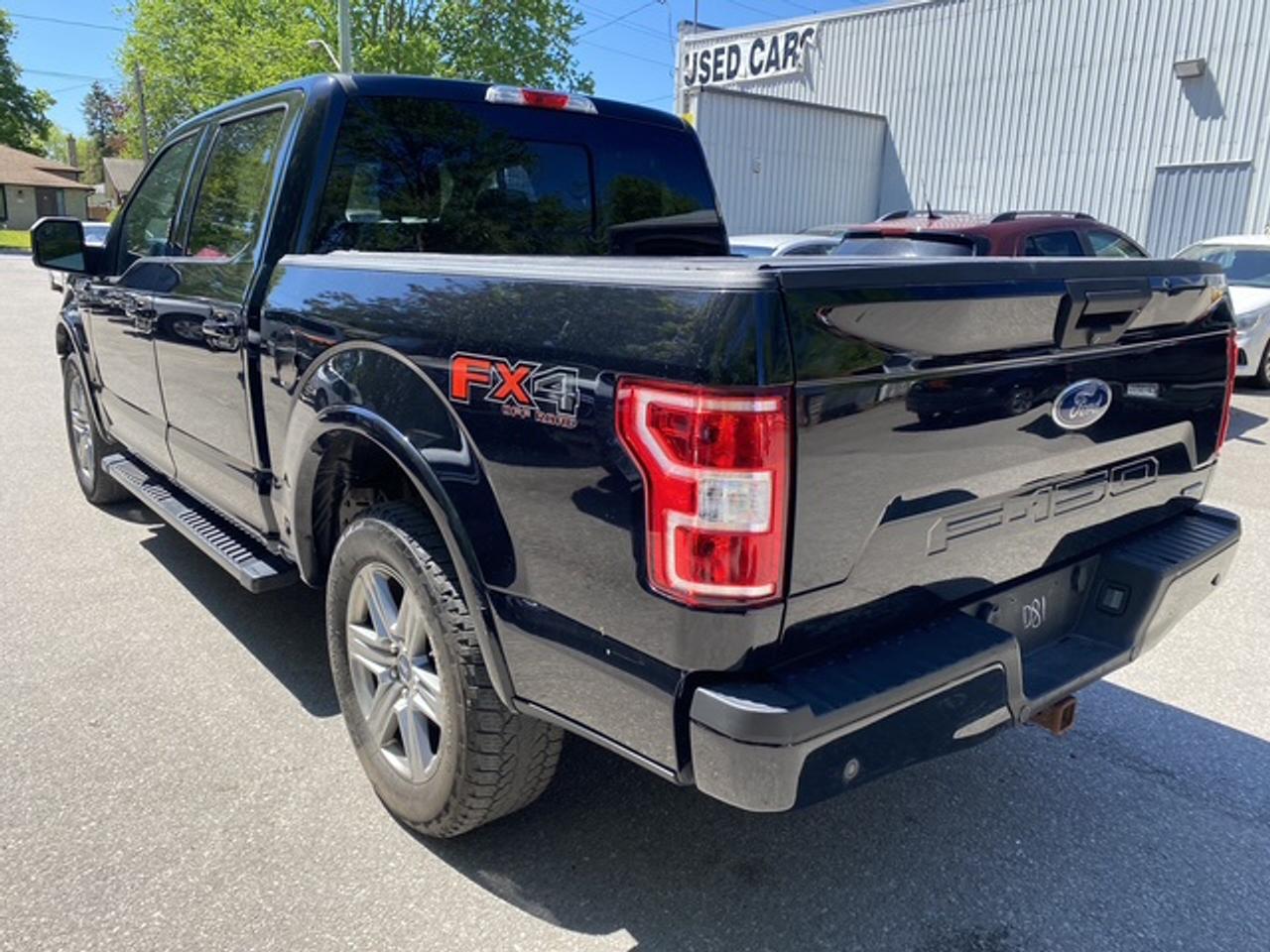 2019 Ford F-150 XLT CREW CAB SHORT BED 4WD Photo