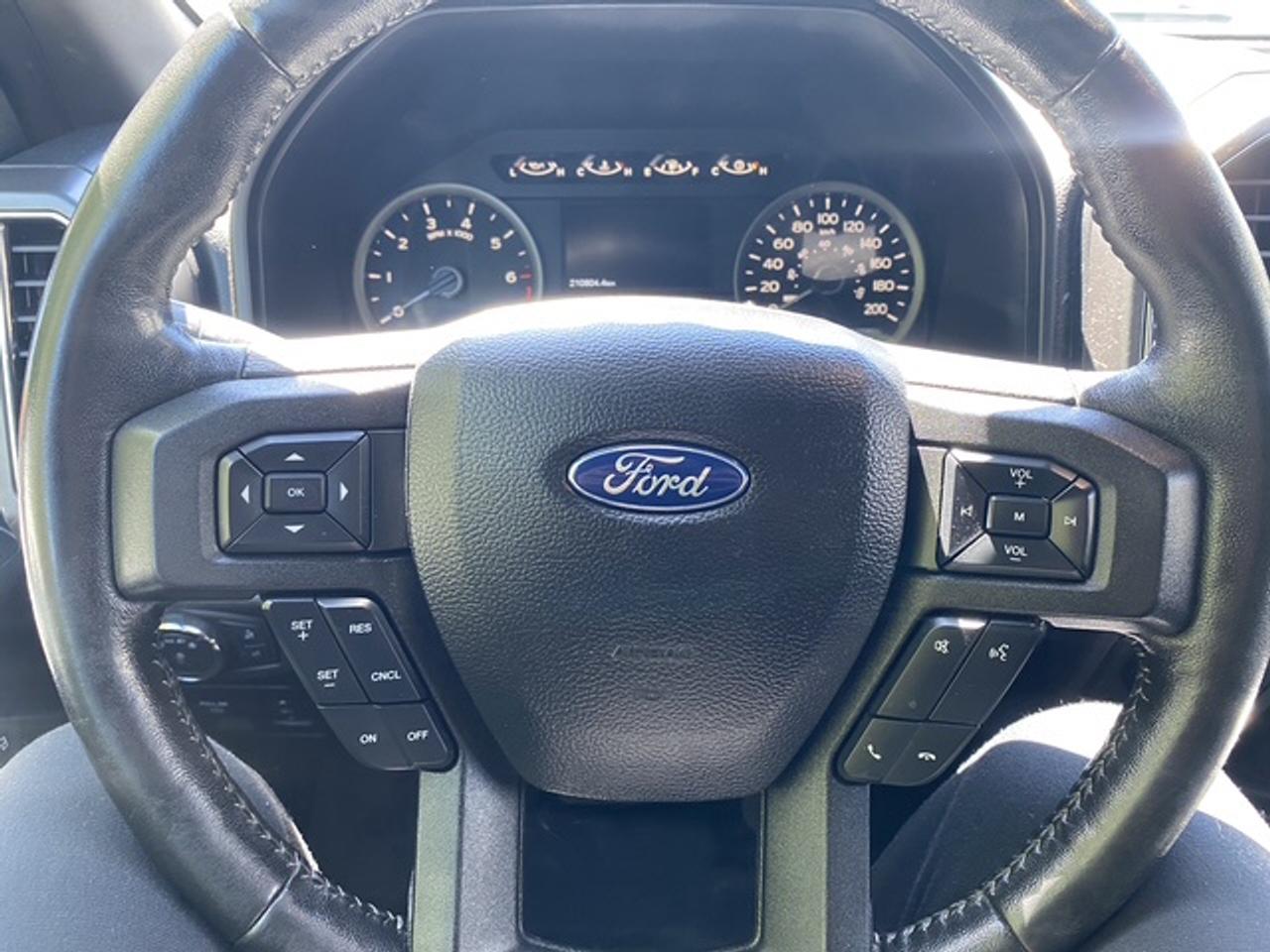 2019 Ford F-150 XLT CREW CAB SHORT BED 4WD Photo