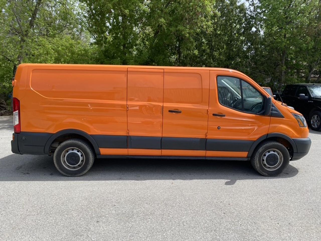 2018 Ford Transit VAN T-150 148" LOW RF 86 Photo