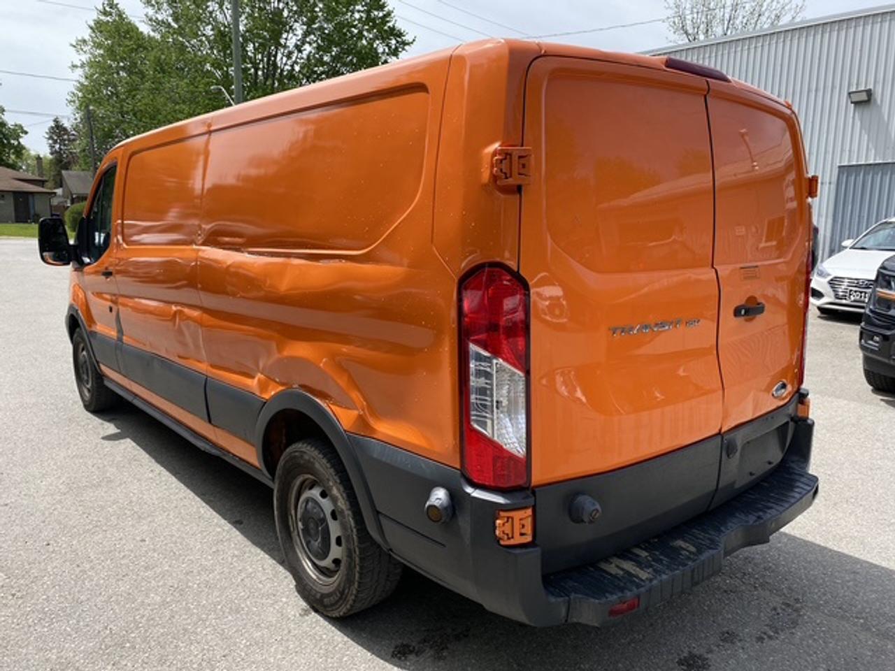 2018 Ford Transit VAN T-150 148" LOW RF 86 Photo4
