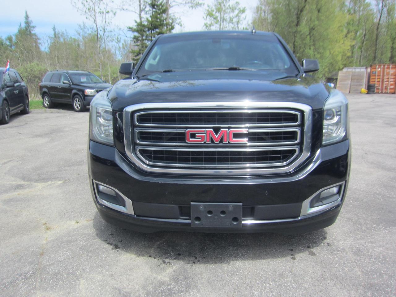 2016 GMC Yukon XL SLE Photo