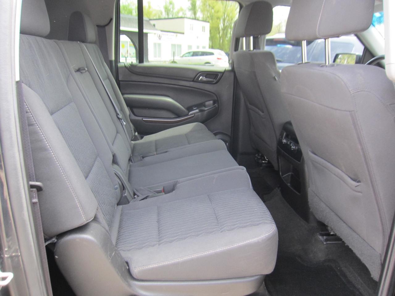 2016 GMC Yukon XL SLE Photo