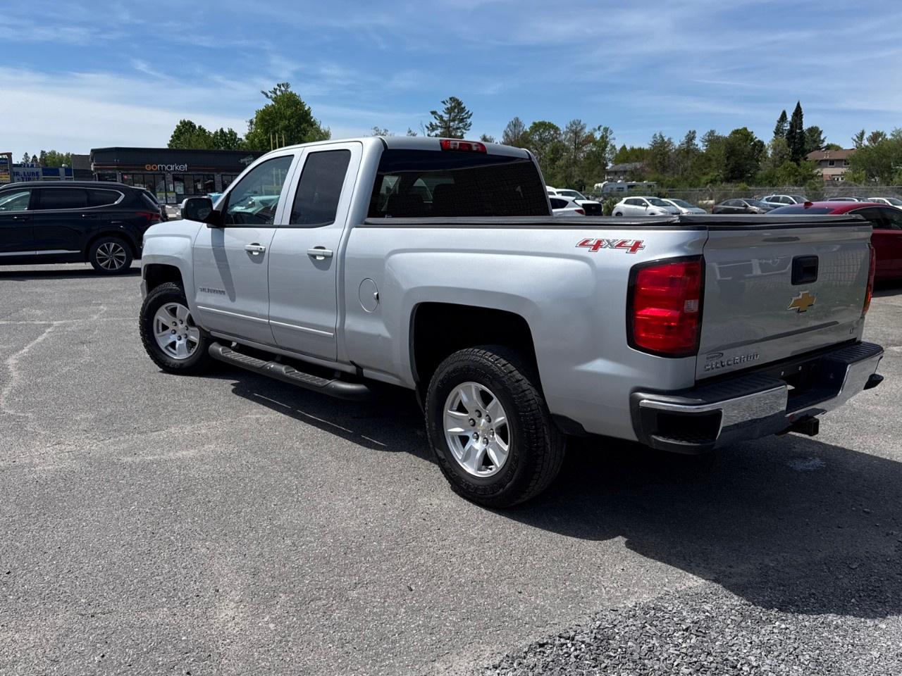 2016 Chevrolet Silverado 1500 Double Cab Standard Box 4-Wheel Drive LT w/1LT Photo