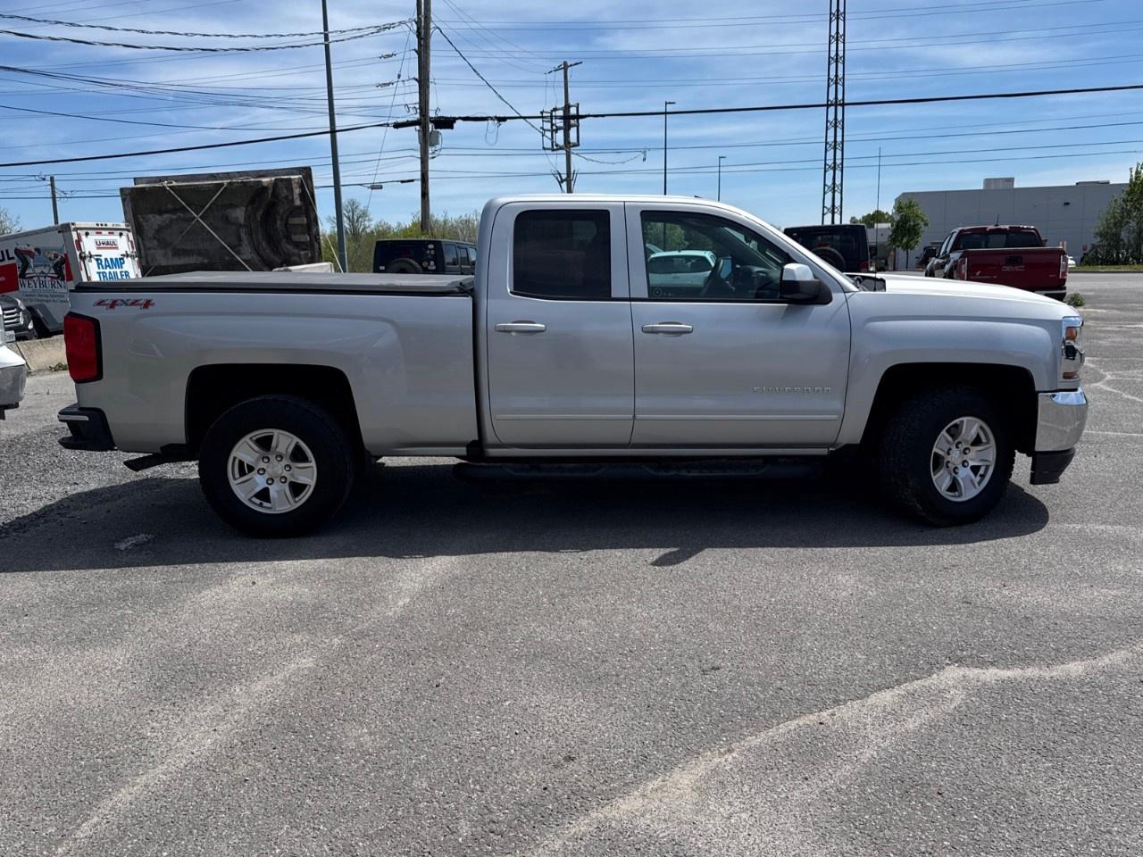 2016 Chevrolet Silverado 1500 Double Cab Standard Box 4-Wheel Drive LT w/1LT Photo