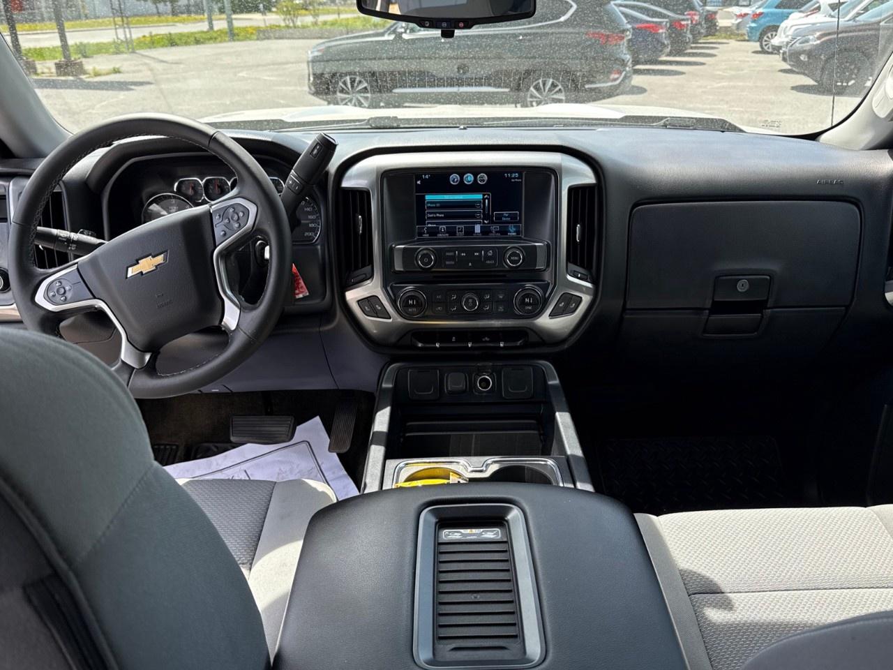 2016 Chevrolet Silverado 1500 Double Cab Standard Box 4-Wheel Drive LT w/1LT Photo