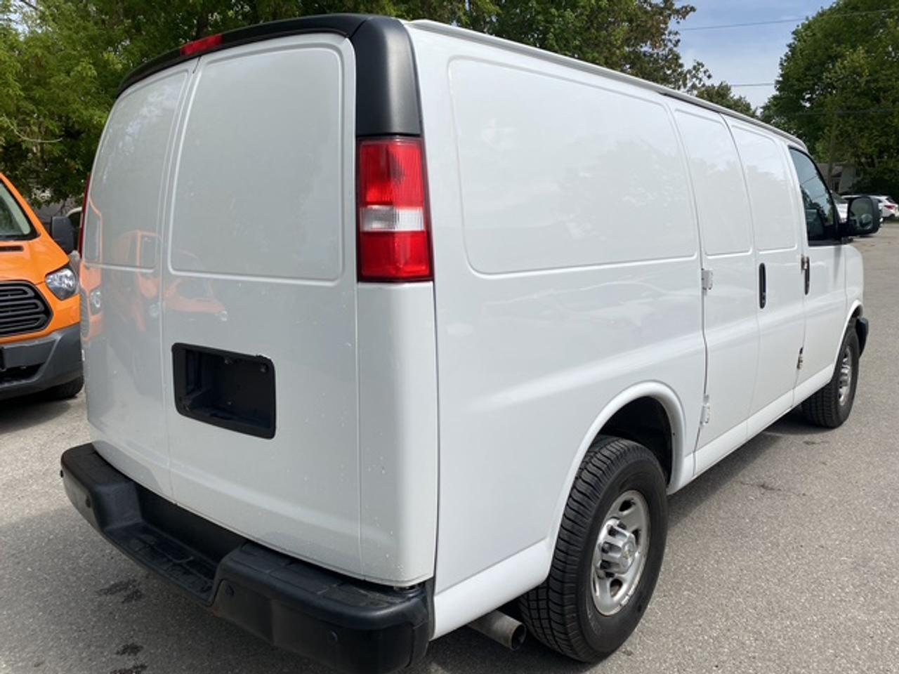 2020 Chevrolet Express 2500 Photo2