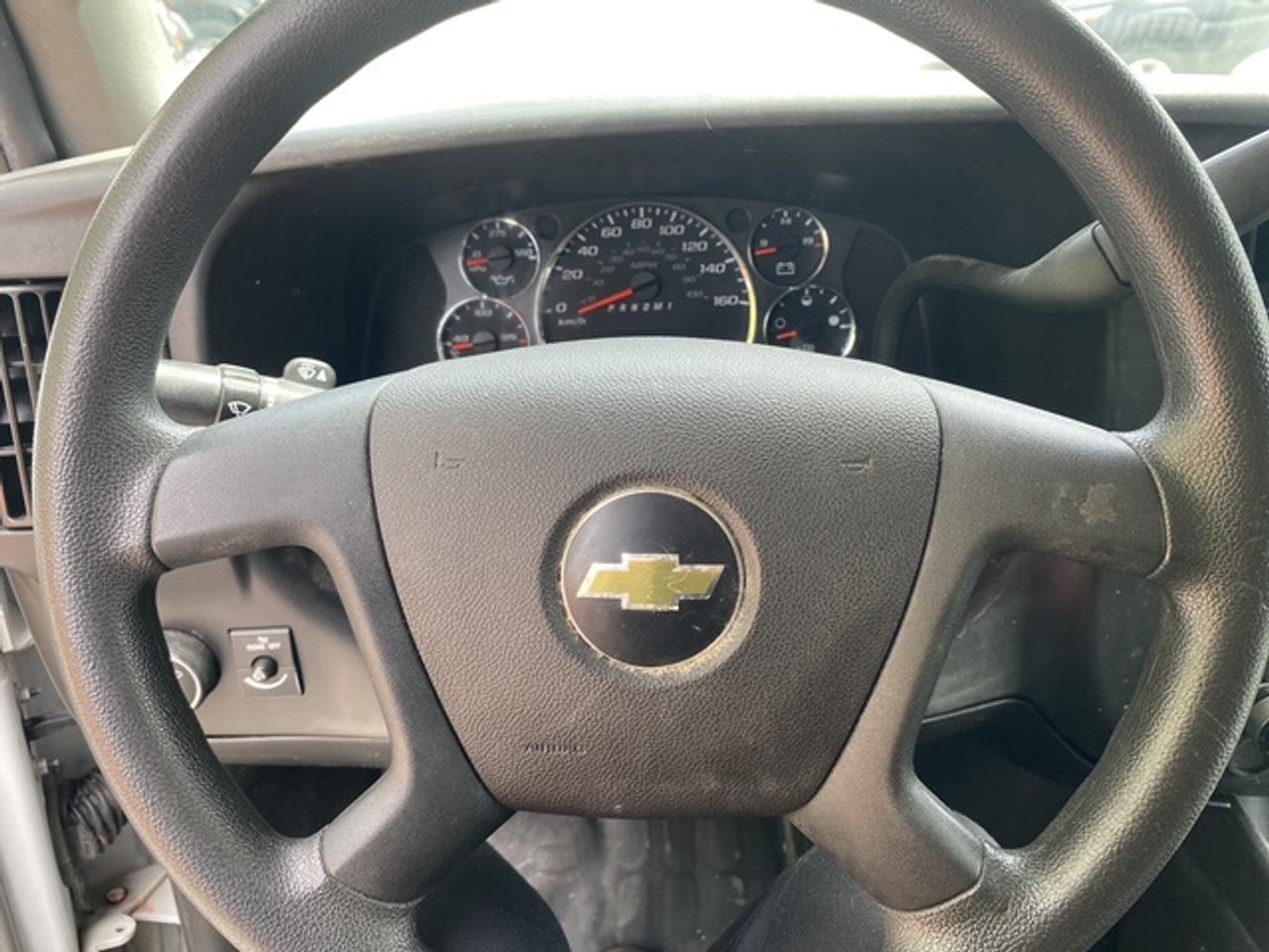 2020 Chevrolet Express 2500 Photo