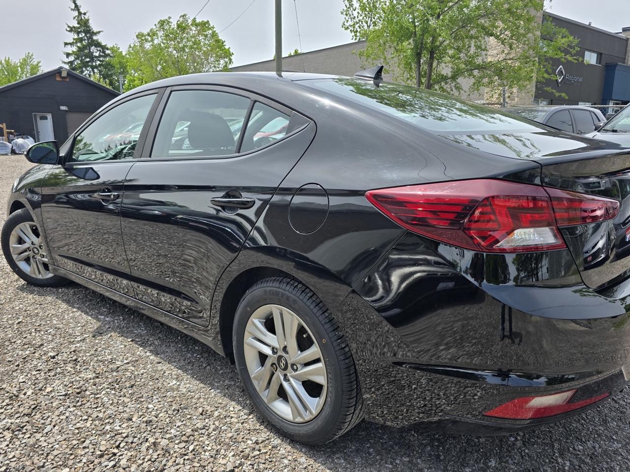 2020 Hyundai Elantra SEL Photo