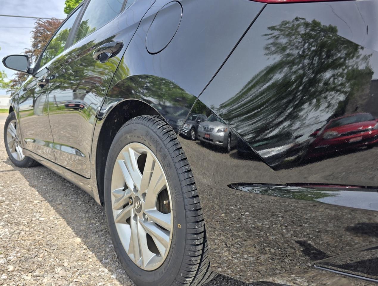 2020 Hyundai Elantra SEL Photo