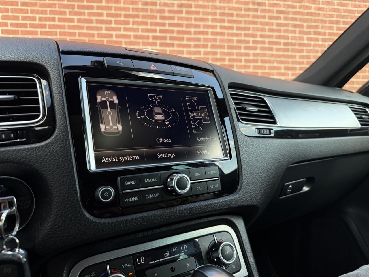 2014 Volkswagen Touareg Execline| R-Line Pkg| Panaroof| DynaAudio| Vw Serv Photo