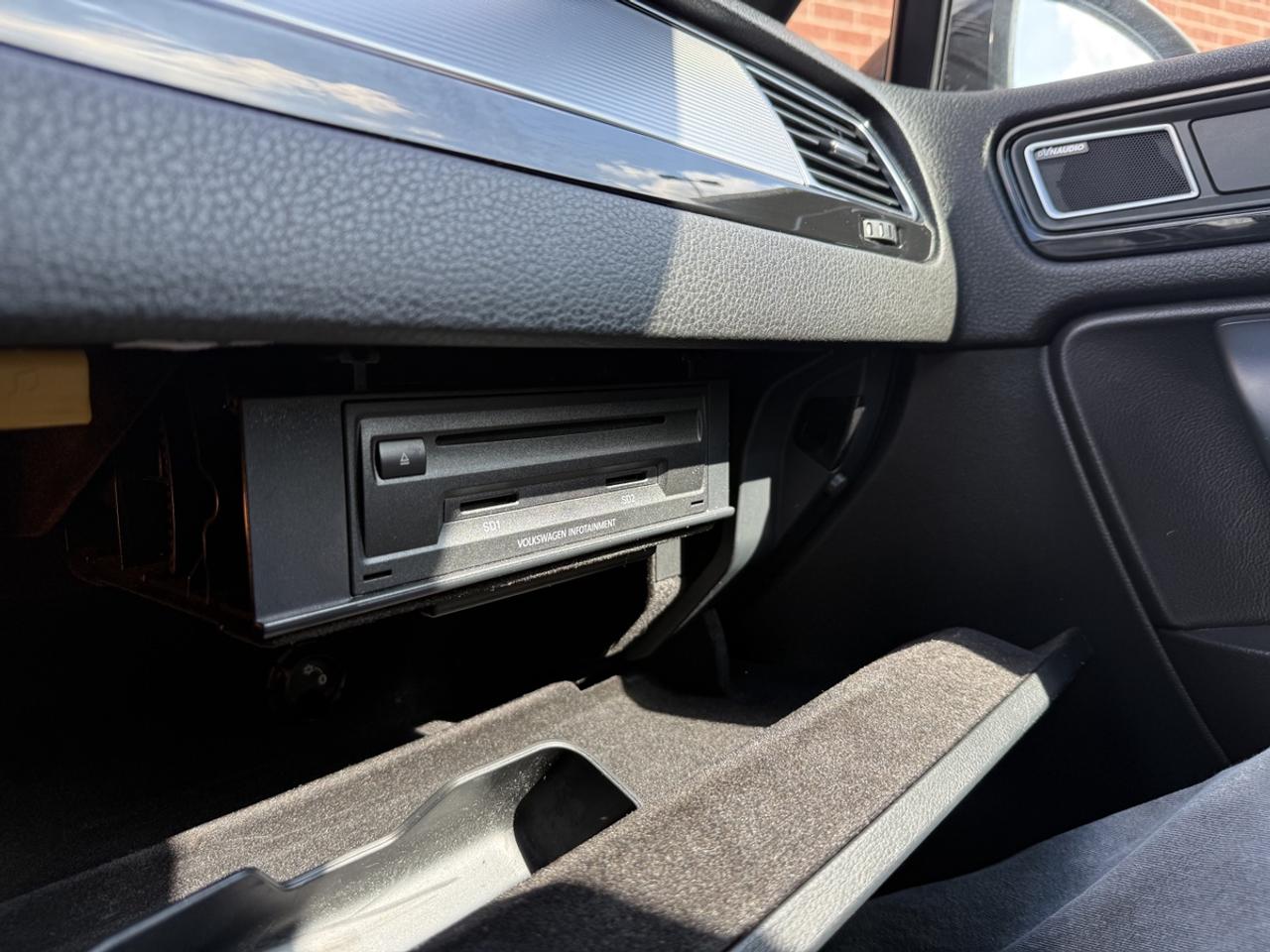 2014 Volkswagen Touareg Execline| R-Line Pkg| Panaroof| DynaAudio| Vw Serv Photo