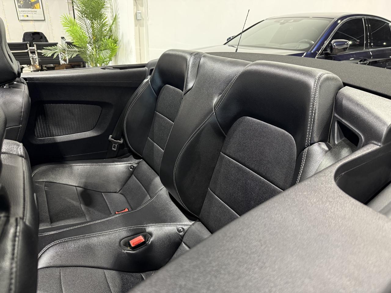 2019 Ford Mustang EB Premium Convertible|Clean Carfax|Leather Photo