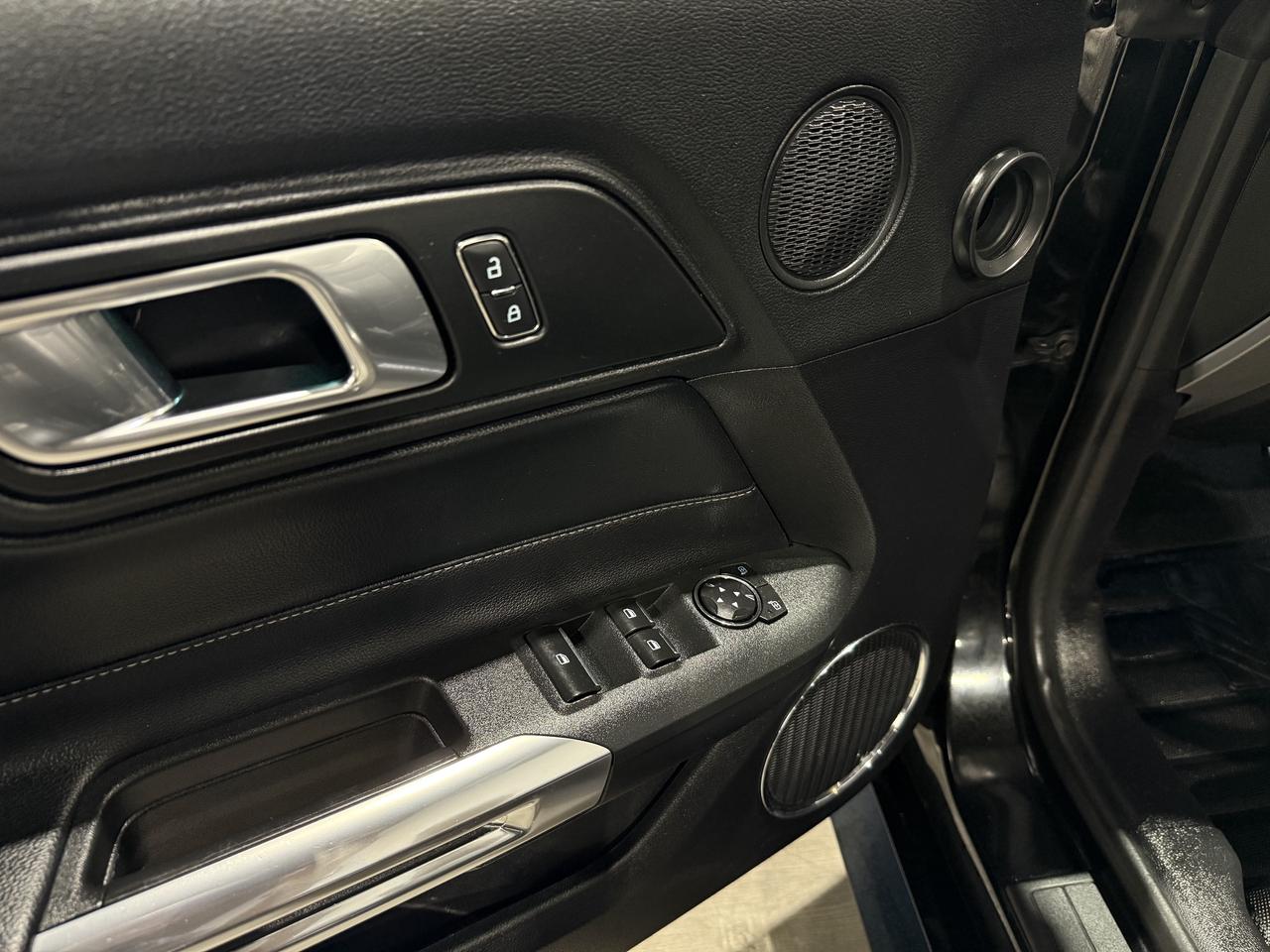 2019 Ford Mustang EB Premium Convertible|Clean Carfax|Leather Photo