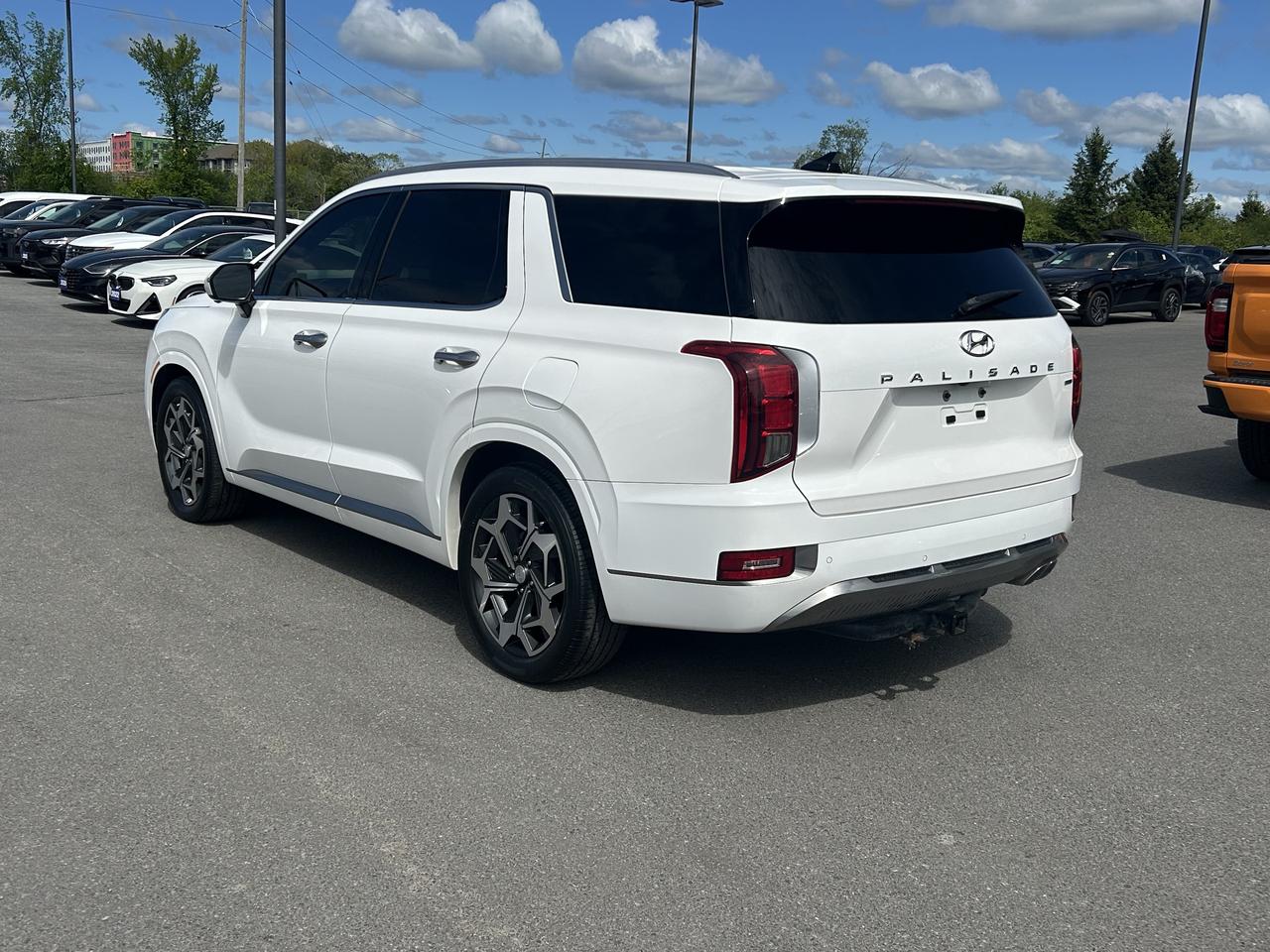 2022 Hyundai PALISADE Ultimate Calligraphy 7-Passenger AWD Photo