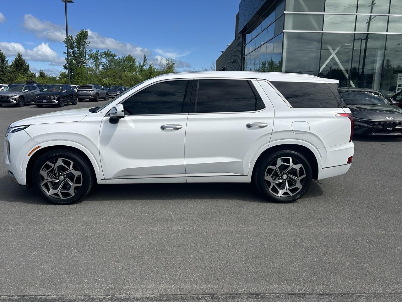 2022 Hyundai PALISADE Ultimate Calligraphy 7-Passenger AWD Photo1