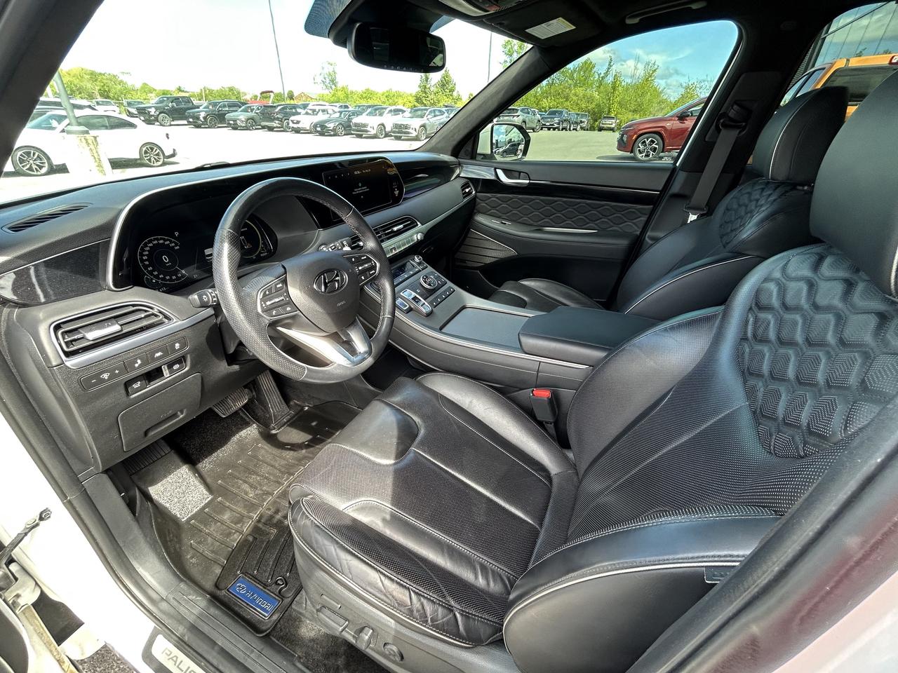 2022 Hyundai PALISADE Ultimate Calligraphy 7-Passenger AWD Photo