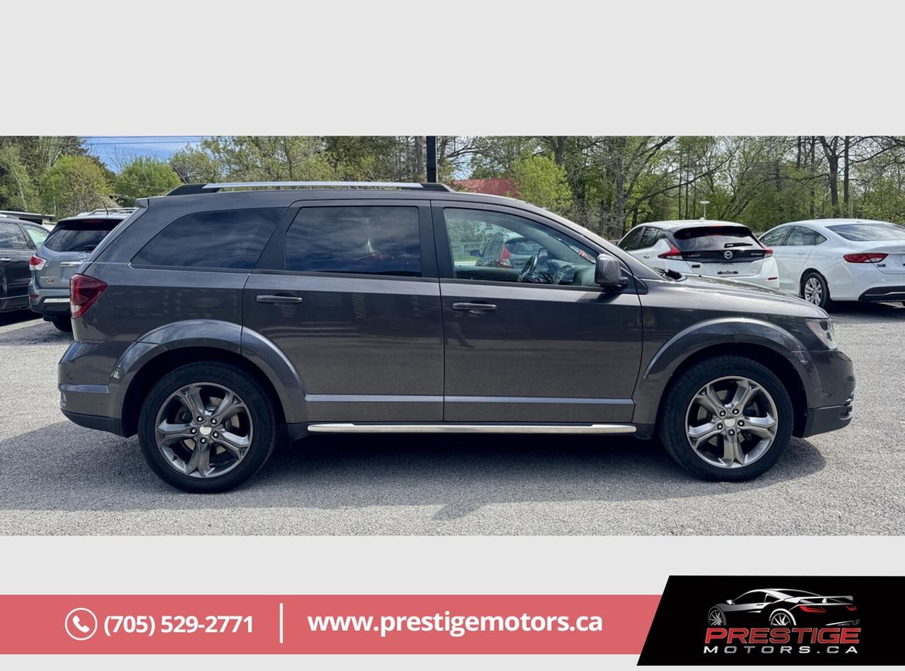 2017 Dodge Journey Crossroad Photo