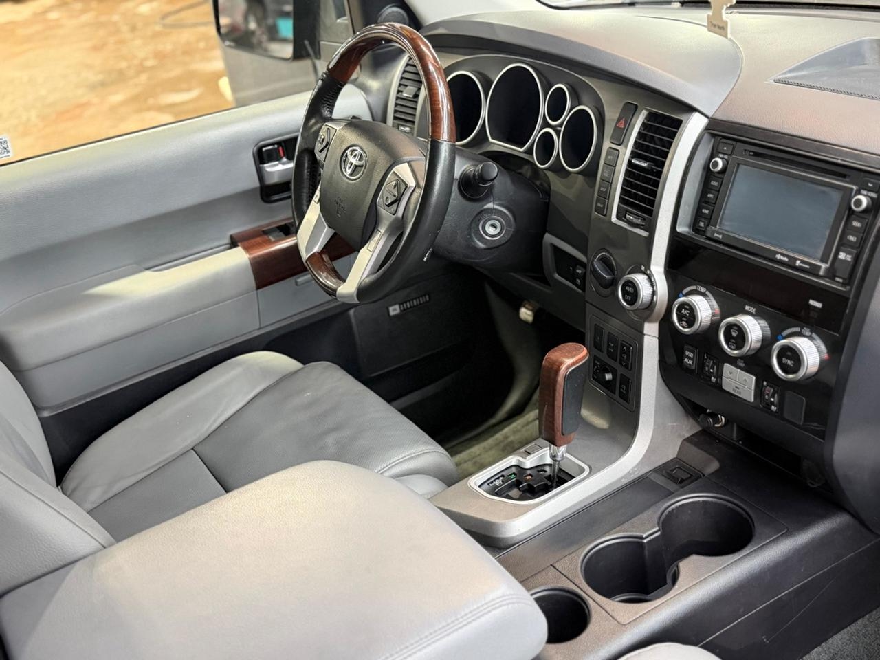 2016 Toyota Sequoia ONE OWNER|PLATINUM|CLEAN CARFAX Photo