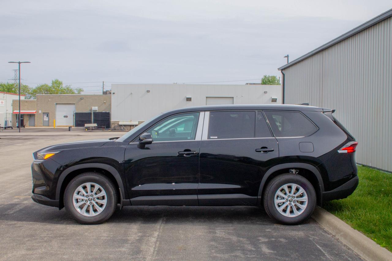 2026 Toyota Grand Highlander XLE 4dr All-Wheel Drive Photo