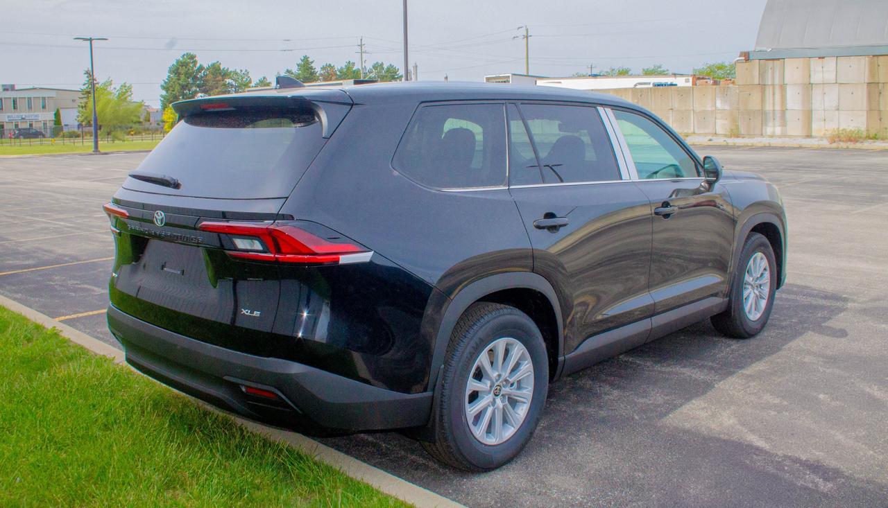 2026 Toyota Grand Highlander XLE 4dr All-Wheel Drive Photo