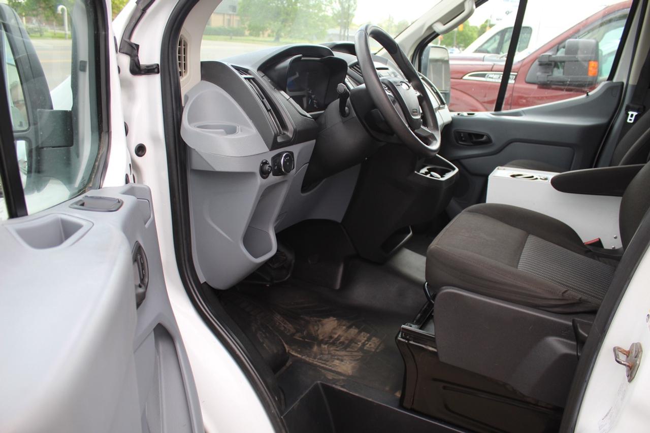 2018 Ford Transit T 150 Low Roof 130" Back cam divider Photo