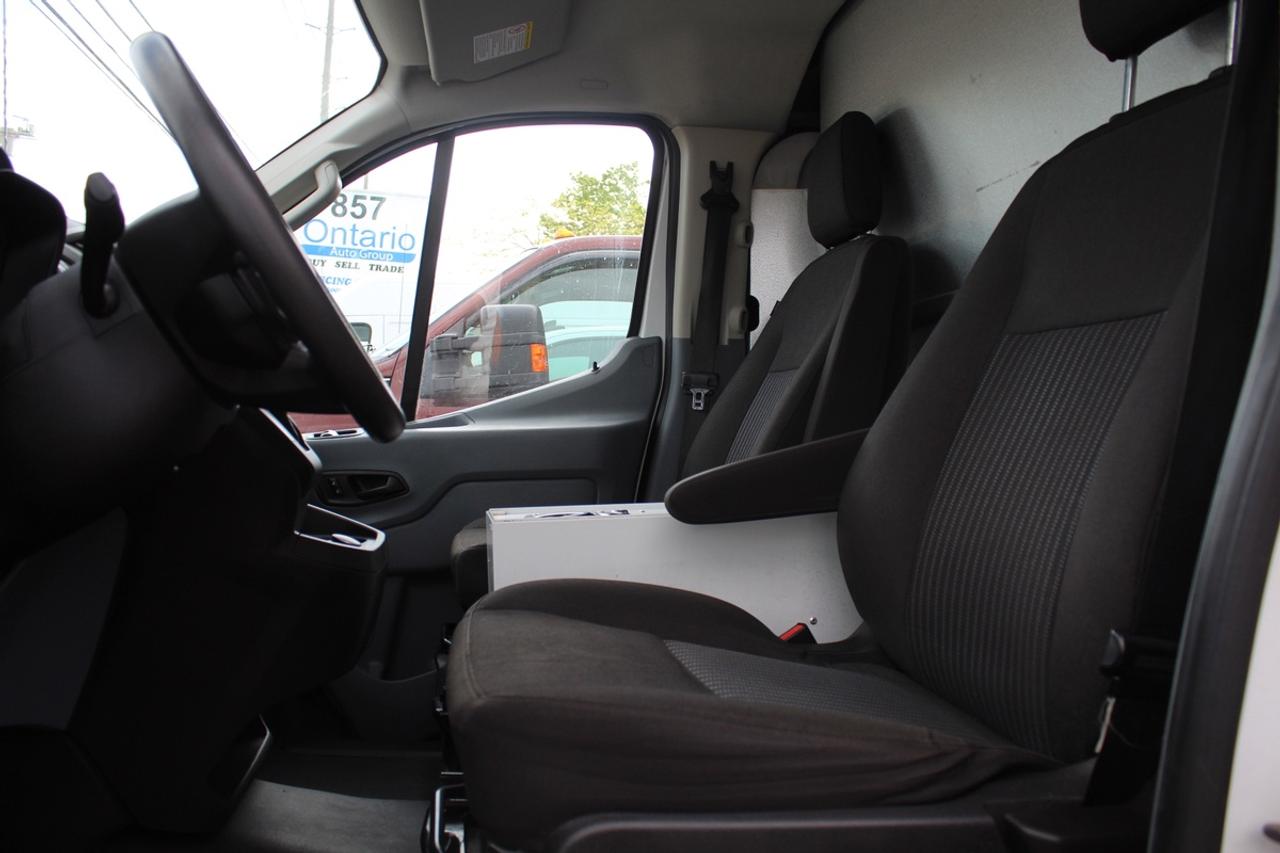 2018 Ford Transit T 150 Low Roof 130" Back cam divider Photo