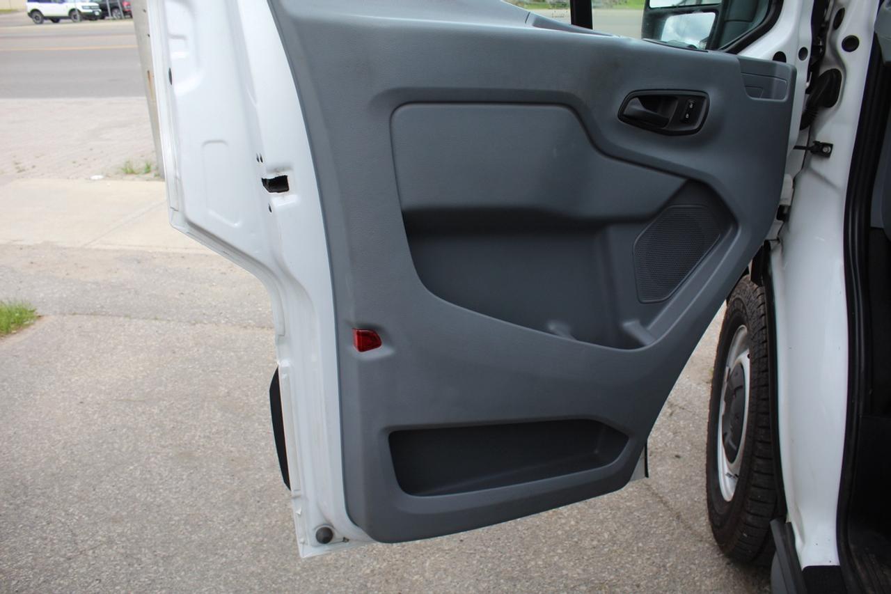 2018 Ford Transit T 150 Low Roof 130" Back cam divider Photo