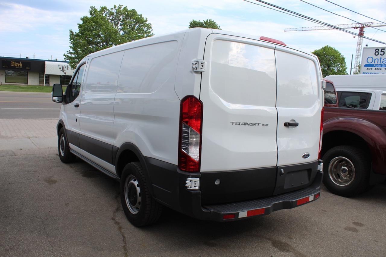 2018 Ford Transit T 150 Low Roof 130" Back cam divider Photo