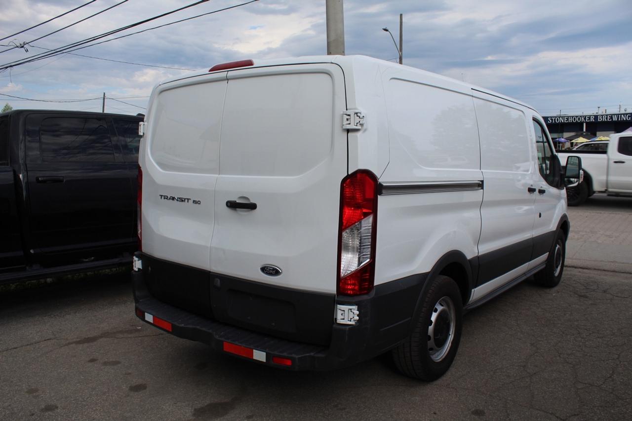 2018 Ford Transit T 150 Low Roof 130" Back cam divider Photo