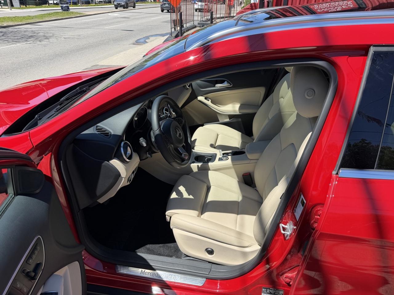 2017 Mercedes-Benz GLA-Class GLA250 4-MATIC Photo
