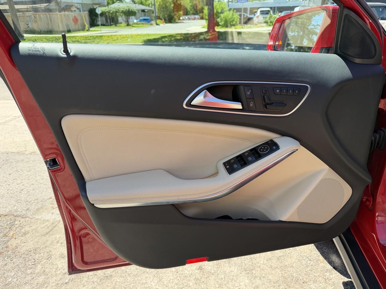 2017 Mercedes-Benz GLA-Class GLA250 4-MATIC Photo