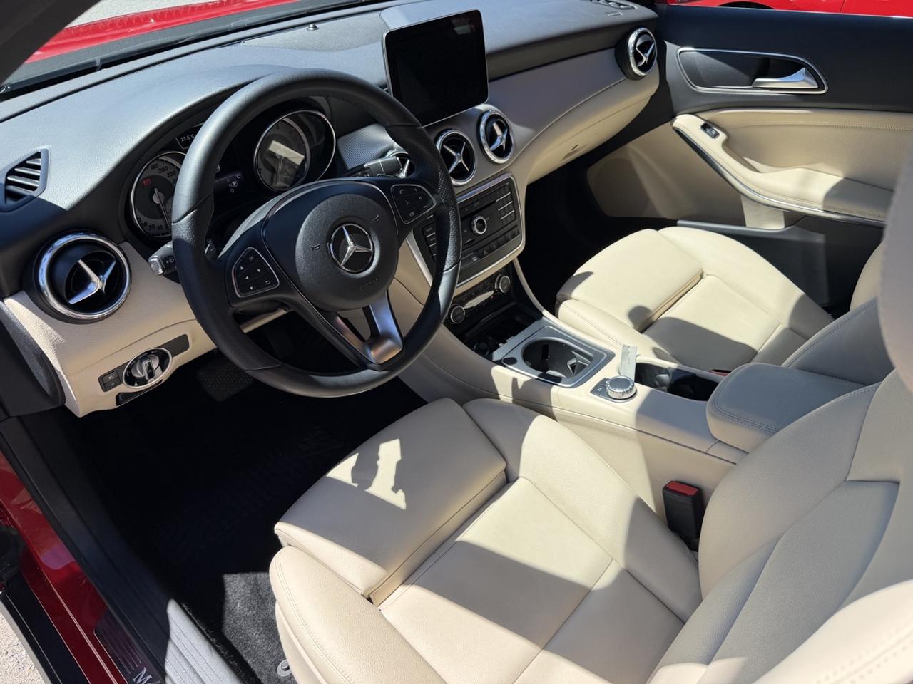 2017 Mercedes-Benz GLA-Class GLA250 4-MATIC Photo