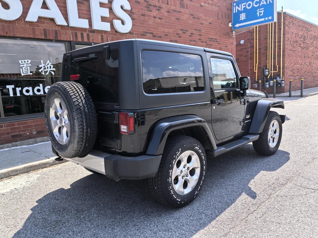 2015 Jeep Wrangler Sahara Photo3