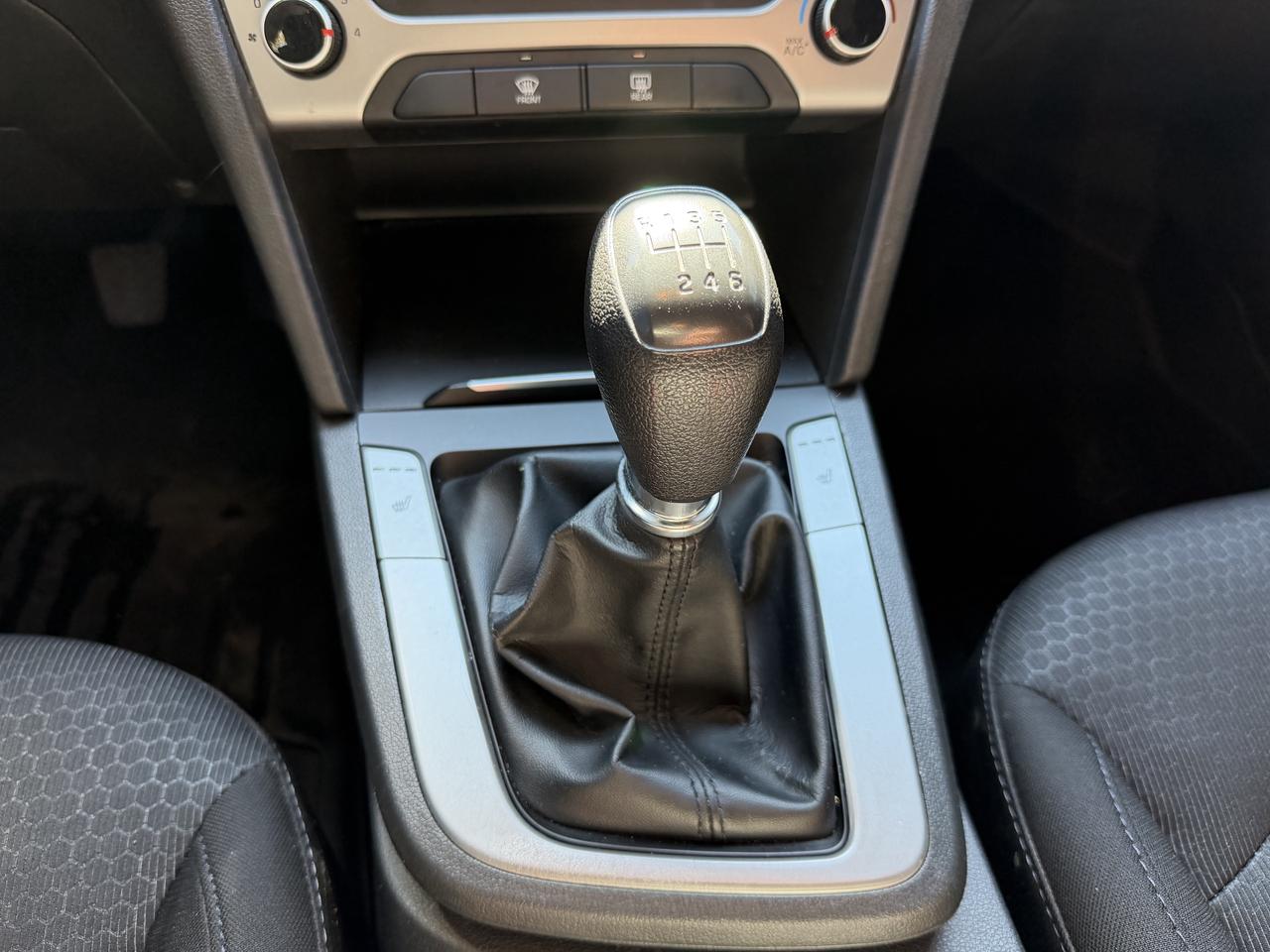2017 Hyundai Elantra SE Photo